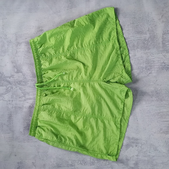 Vintage 90s Green Essential Shorts - Picture 1 of 4